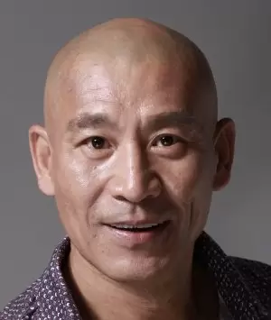 Shi Xiao Hong