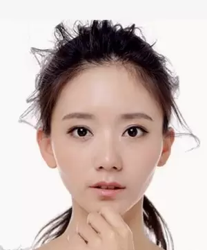 Maggie Lee